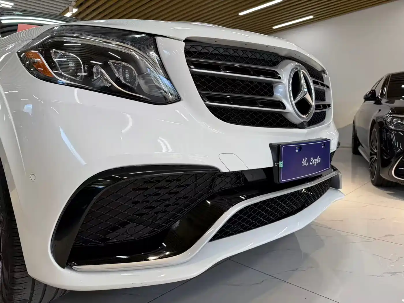 Mercedes-Benz GLS 2017 GLS 400 4MATIC Luxury фото 7