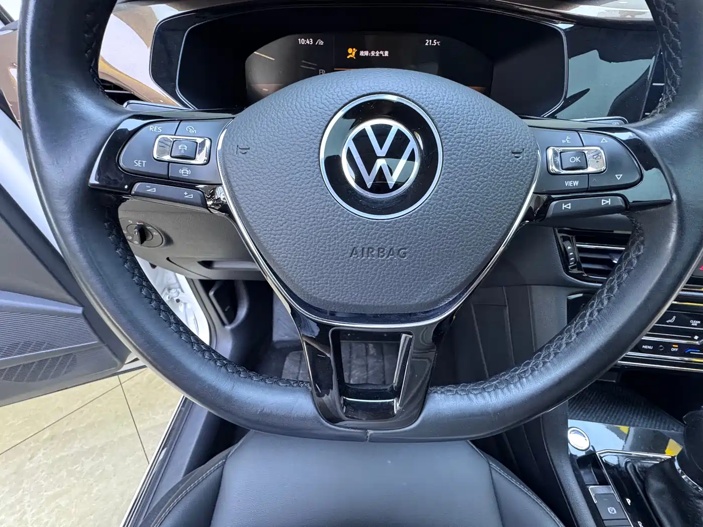 Volkswagen Tharu 2022 280TSI FWD Luxury Edition фото 20