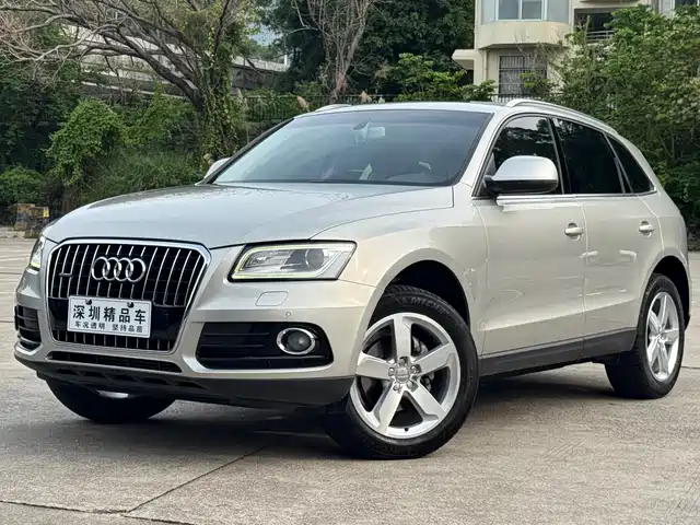 Audi Q5 2015 40 TFSI Technology — фото 1