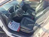 Фото 12 - Ford Edge