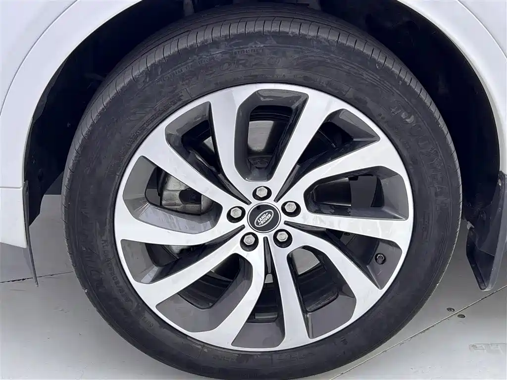 Land Rover Discovery Sport 2020 249PS R-Dynamic Performance фото 11