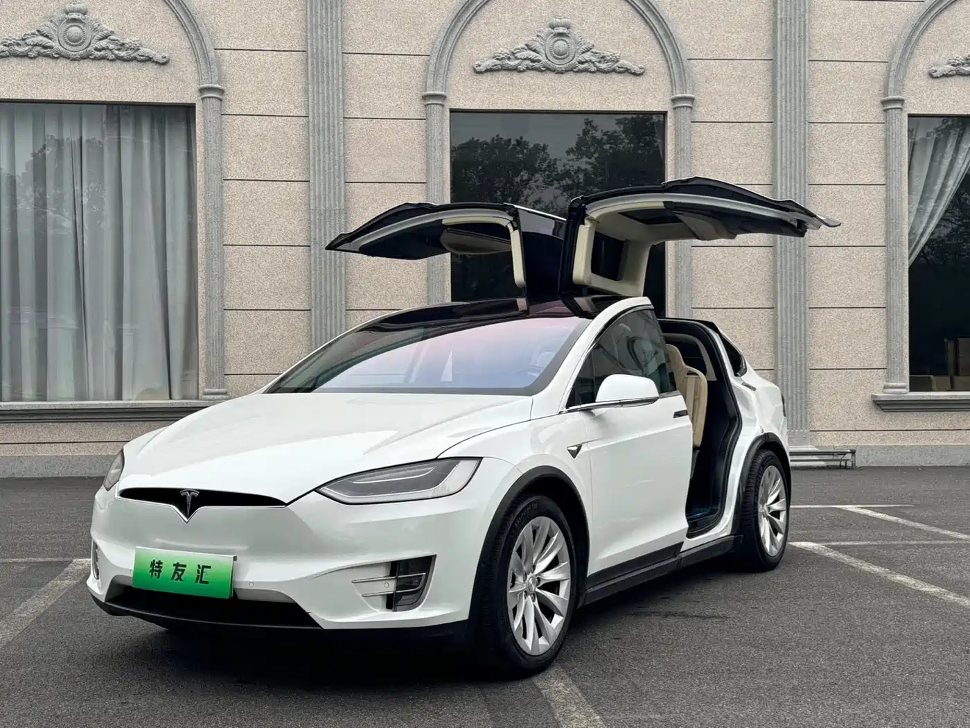 TESLA MODEL X
