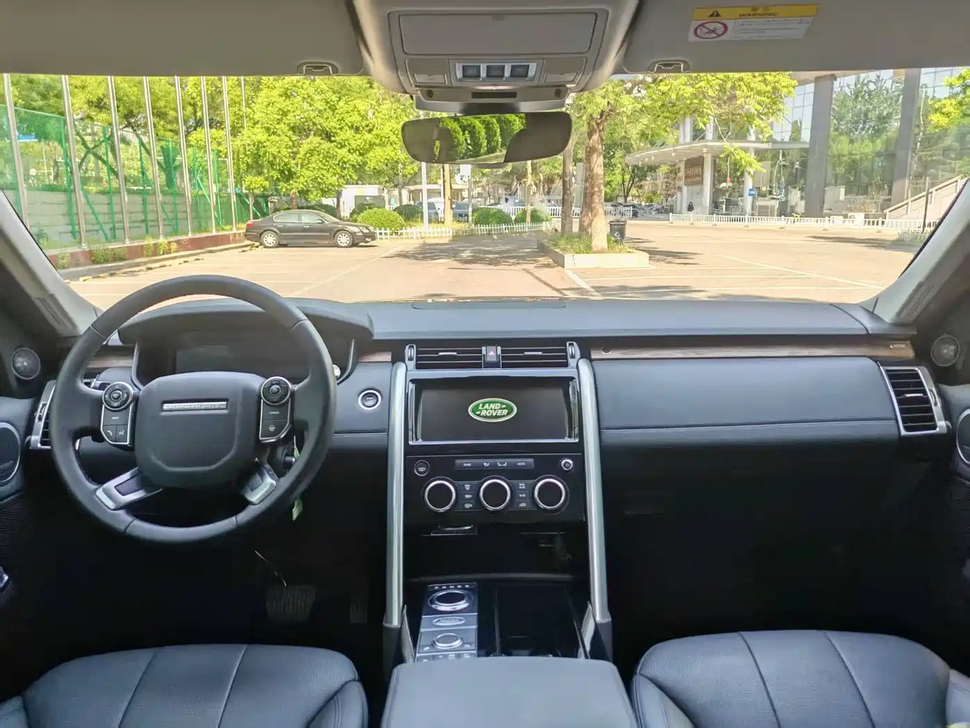 Land Rover Discovery 2018 3.0 SC V6 HSE фото 9