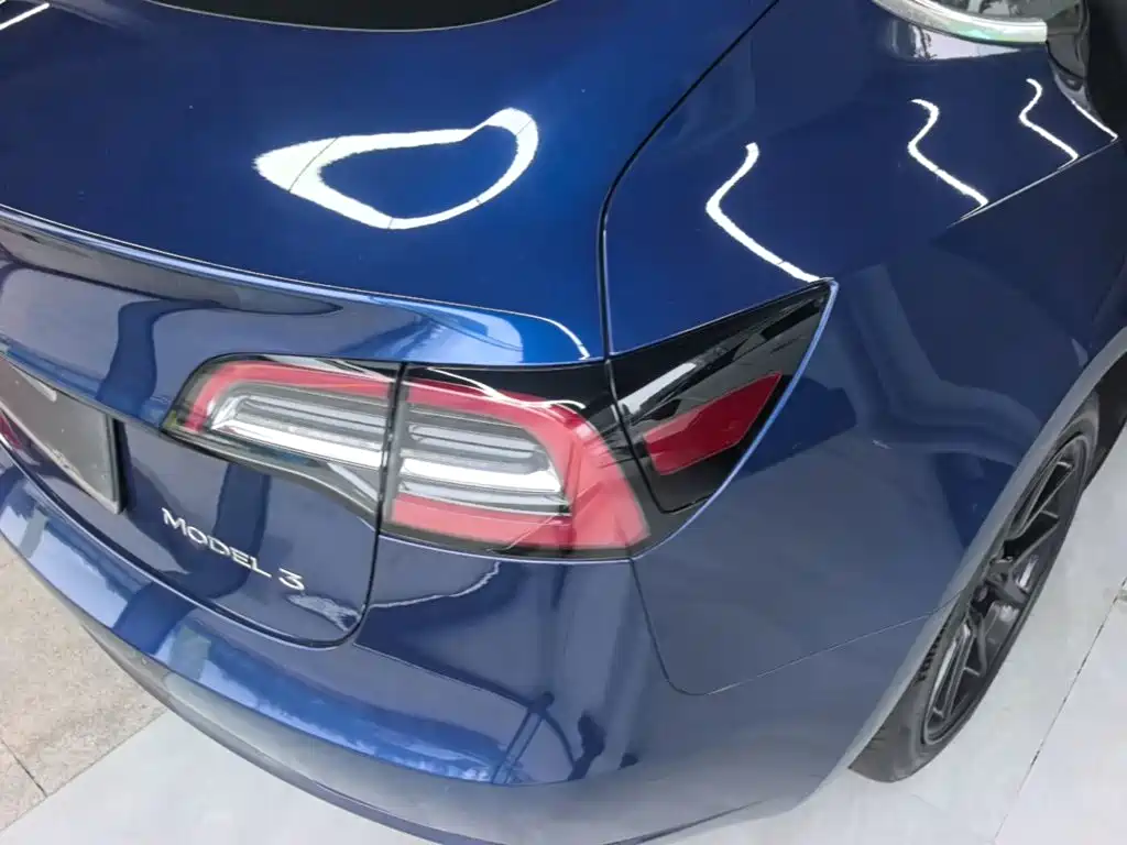 Фото 8 - Tesla Model 3