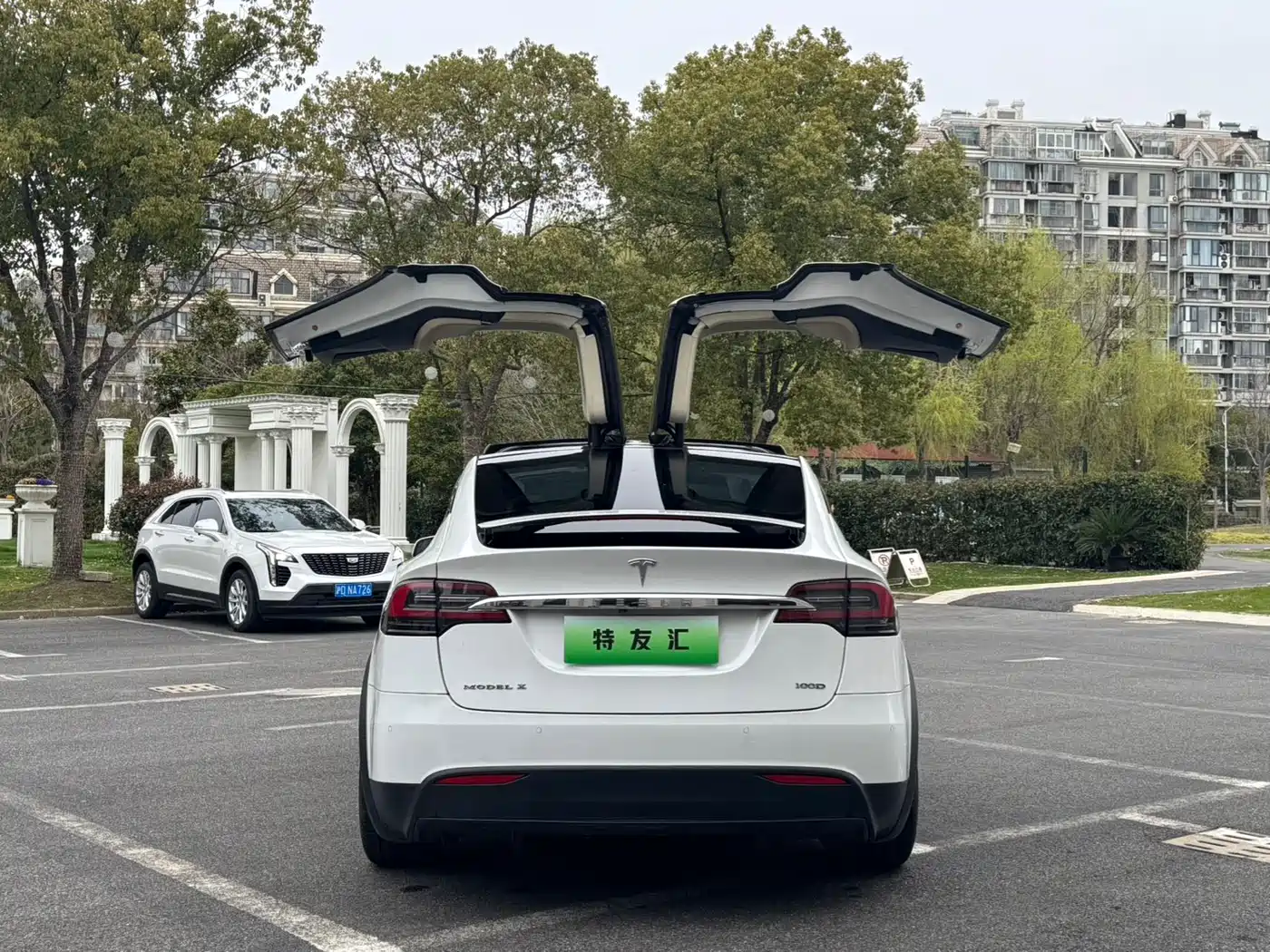 TESLA MODEL X