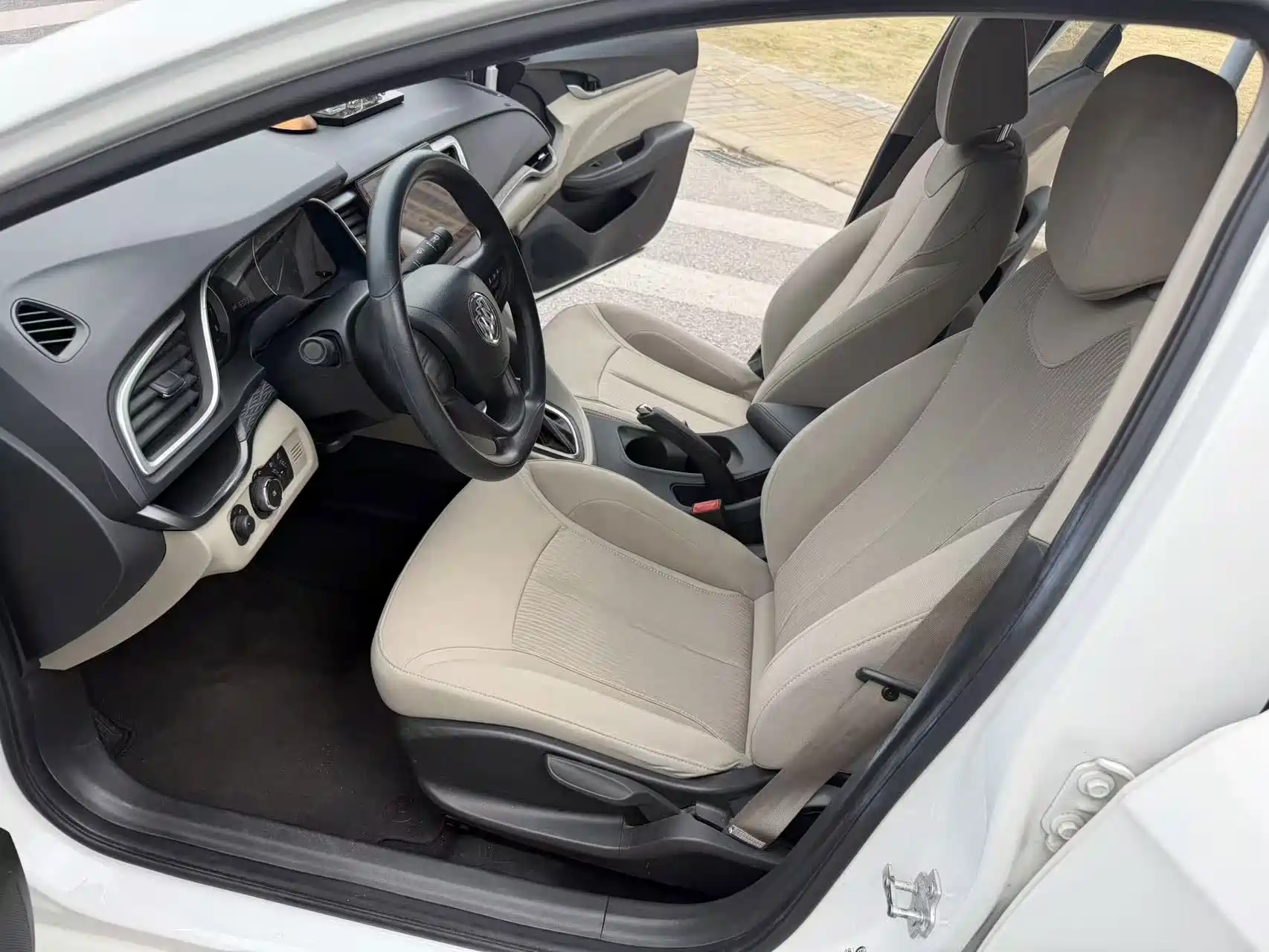 Фото 13 - Buick Excelle