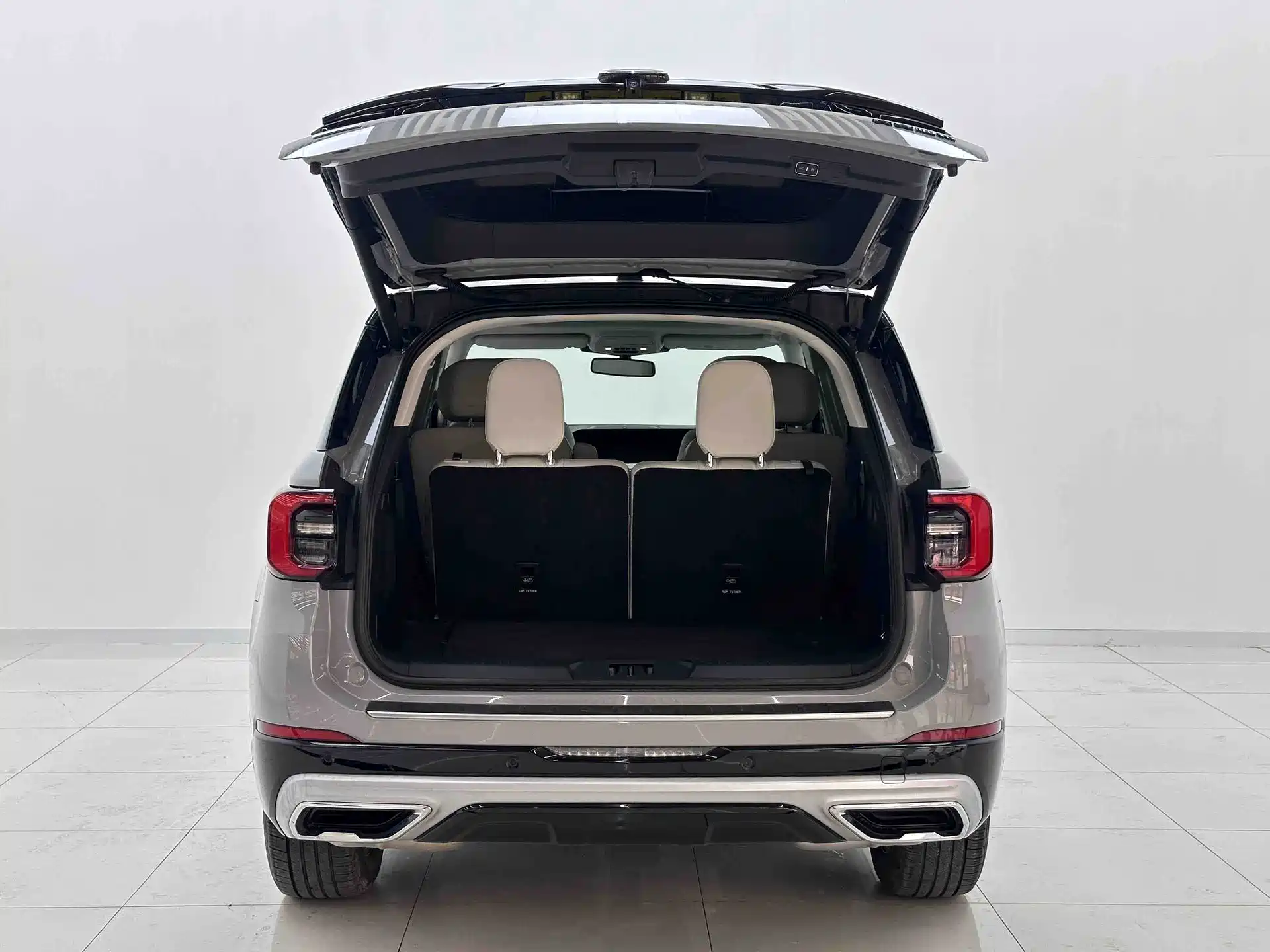 Фото 9 - Ford Explorer