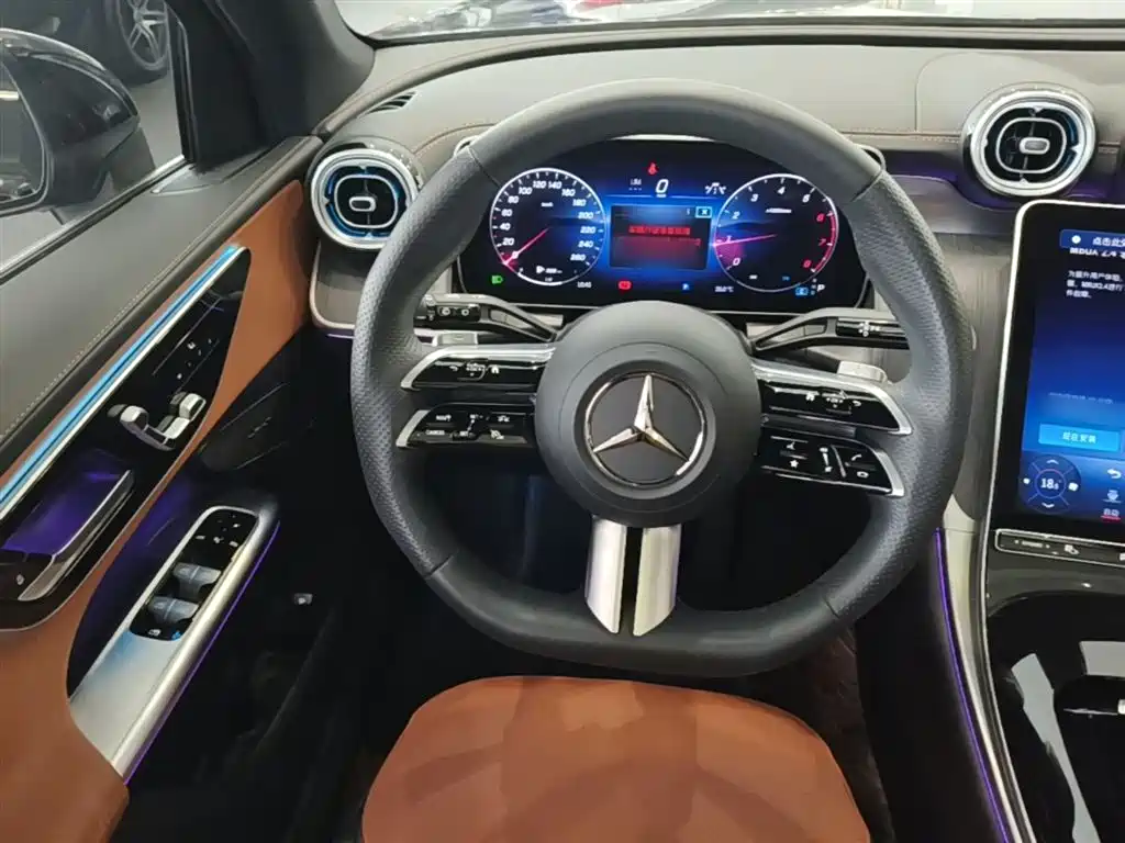 Mercedes-Benz GLC 2024 GLC 260 L 4MATIC Luxury 5-seater фото 11