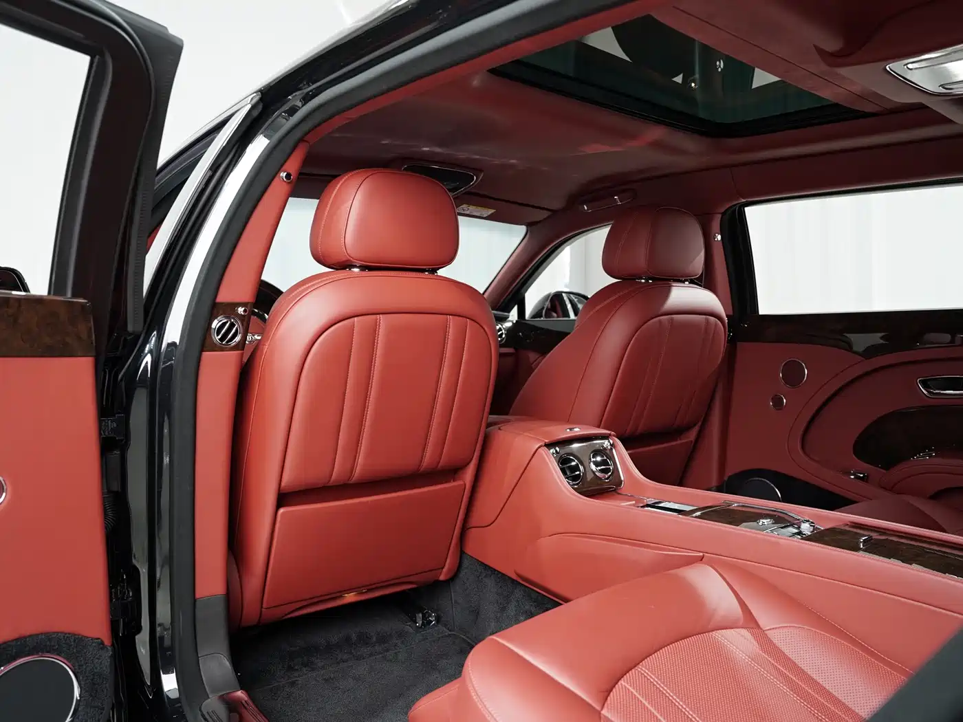 Bentley Mulsanne 2017 6.8T Long Wheelbase фото 10
