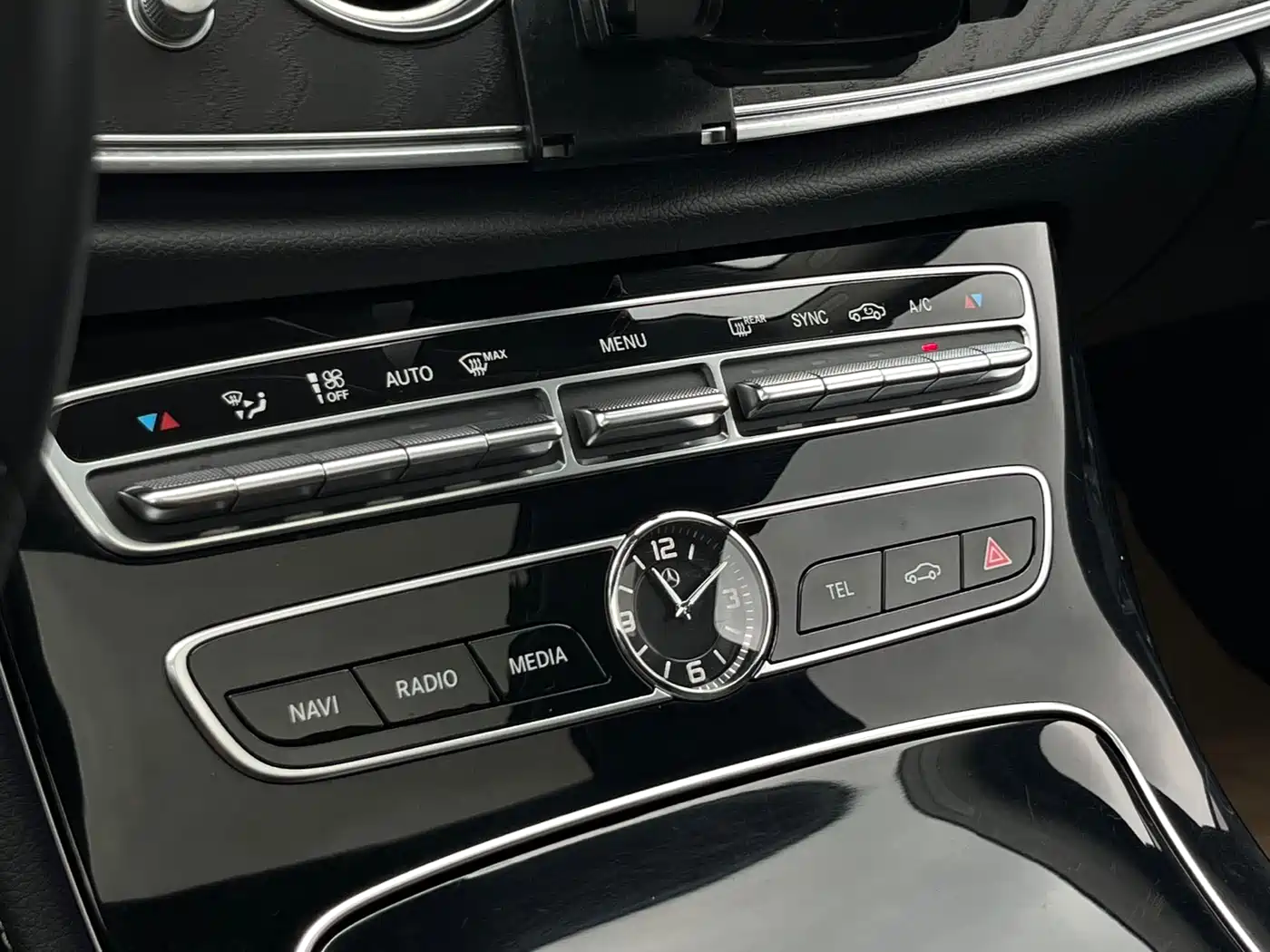 Mercedes-Benz E-Class 2016 E 300 L Sport Fashion Type фото 16