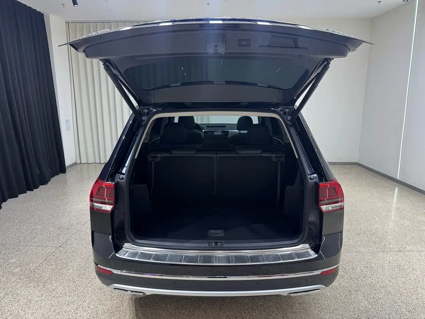 Volkswagen Teramont 2019 380TSI 4WD Luxury Edition China VI фото 31
