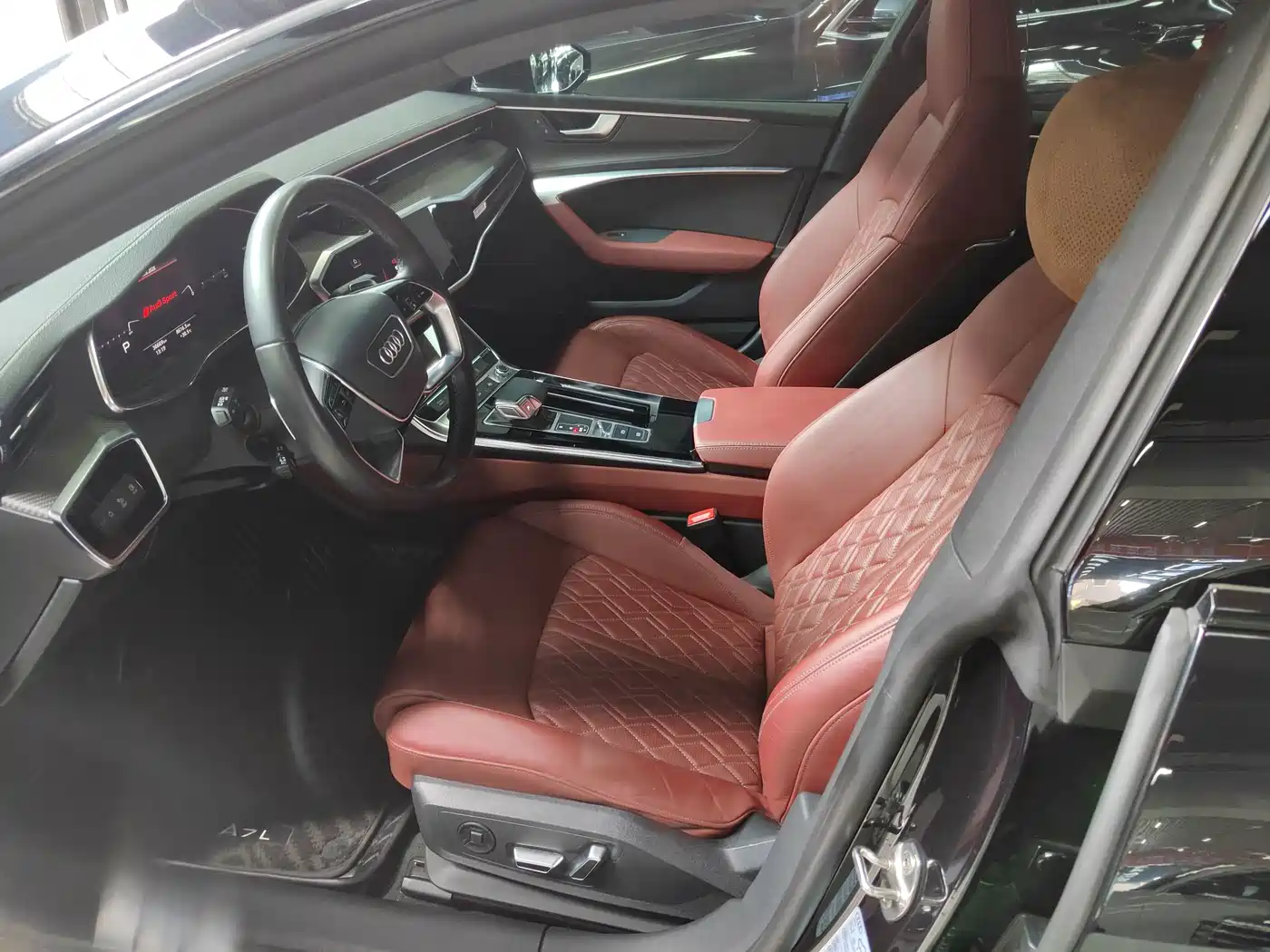 Фото 5 - Audi A7L