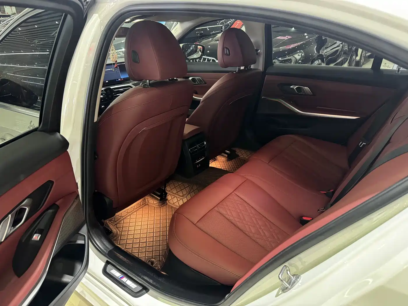 BMW 3 Series 2023 325Li M Sport Package фото 7