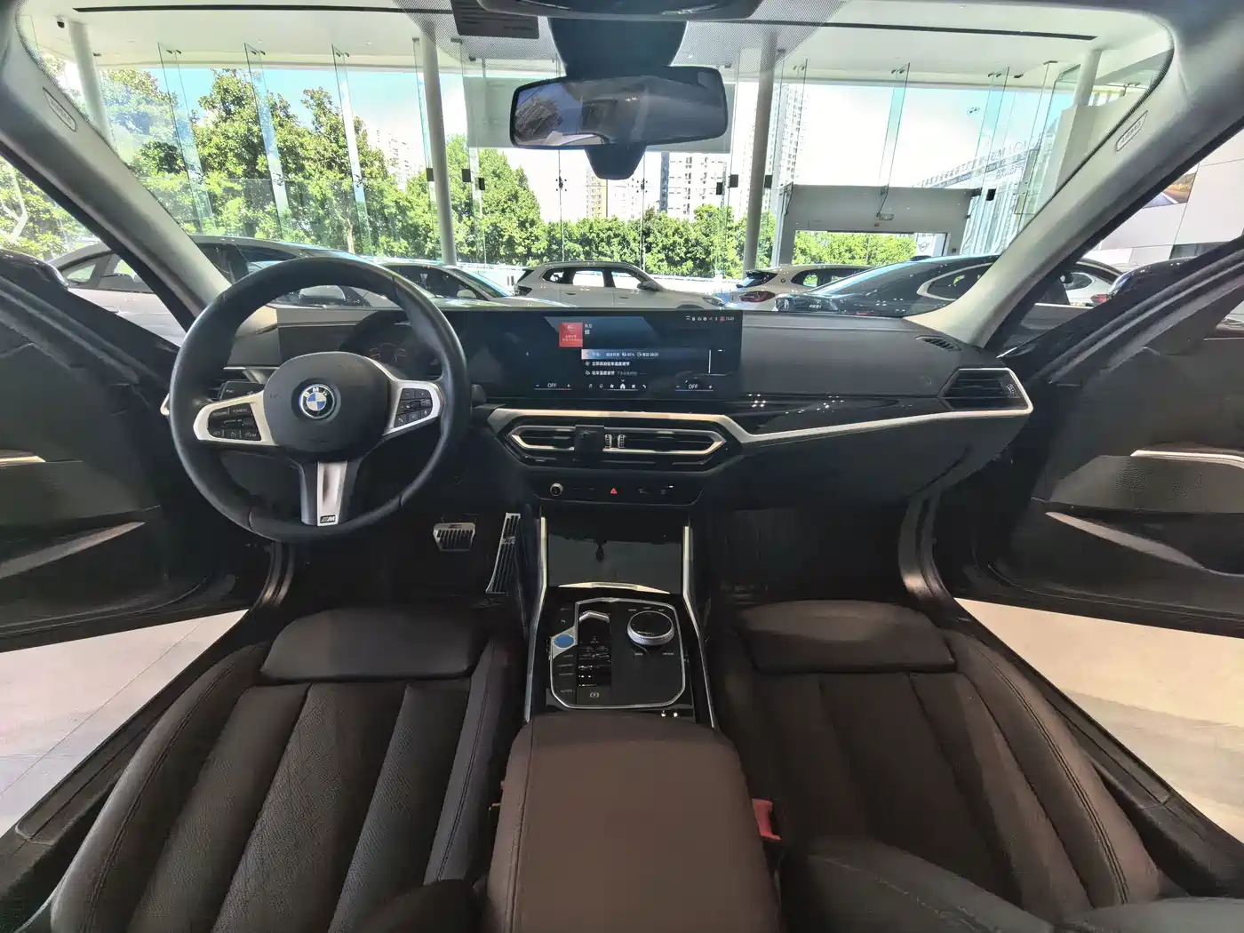 Фото 14 - BMW i3