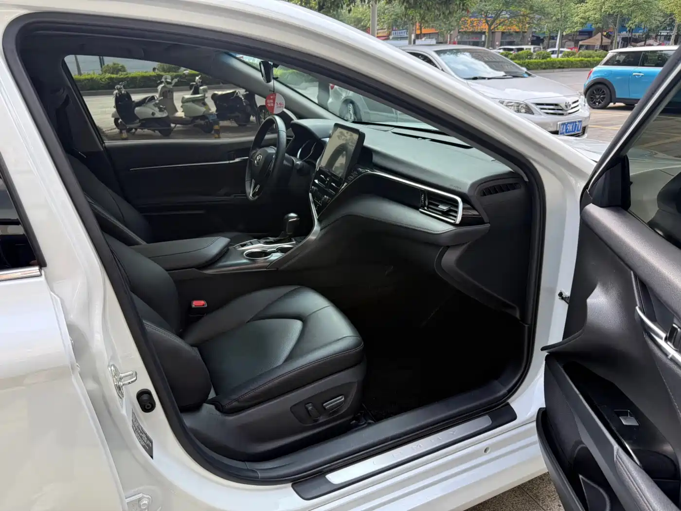 Toyota Camry 2021 2.0G Luxury Edition фото 10