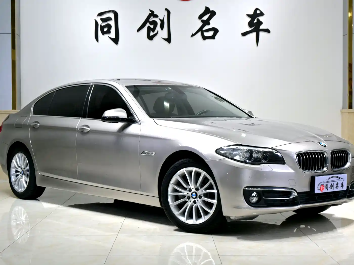 BMW 5 Series 2014 525Li Luxury Design Package фото 3