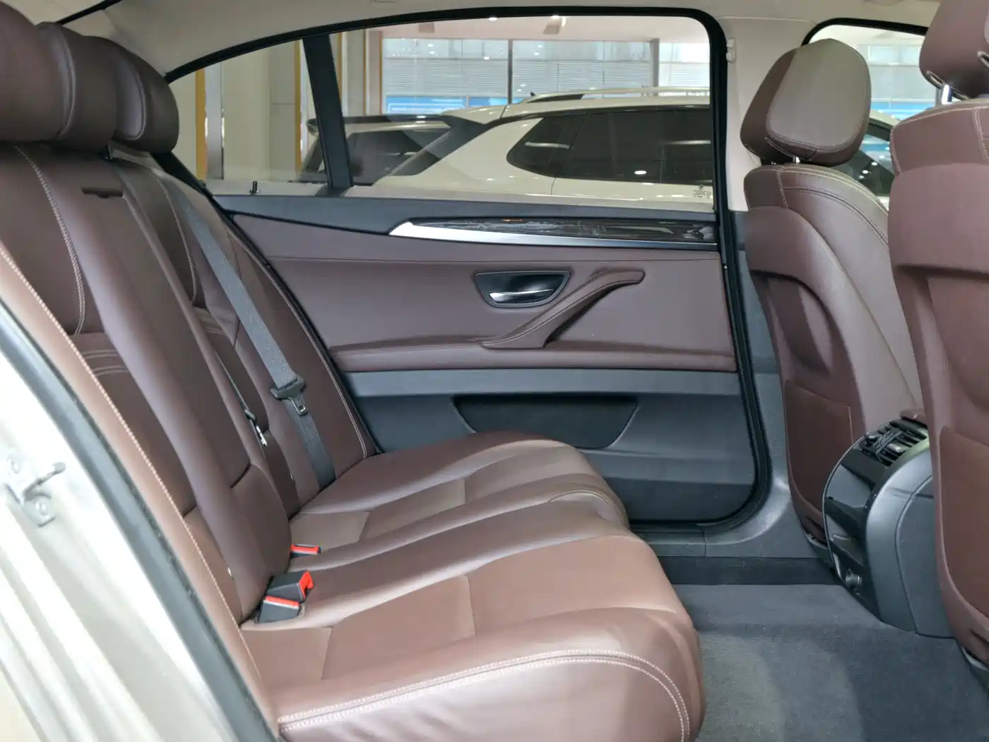 BMW 5 Series 2014 525Li Luxury Design Package фото 12