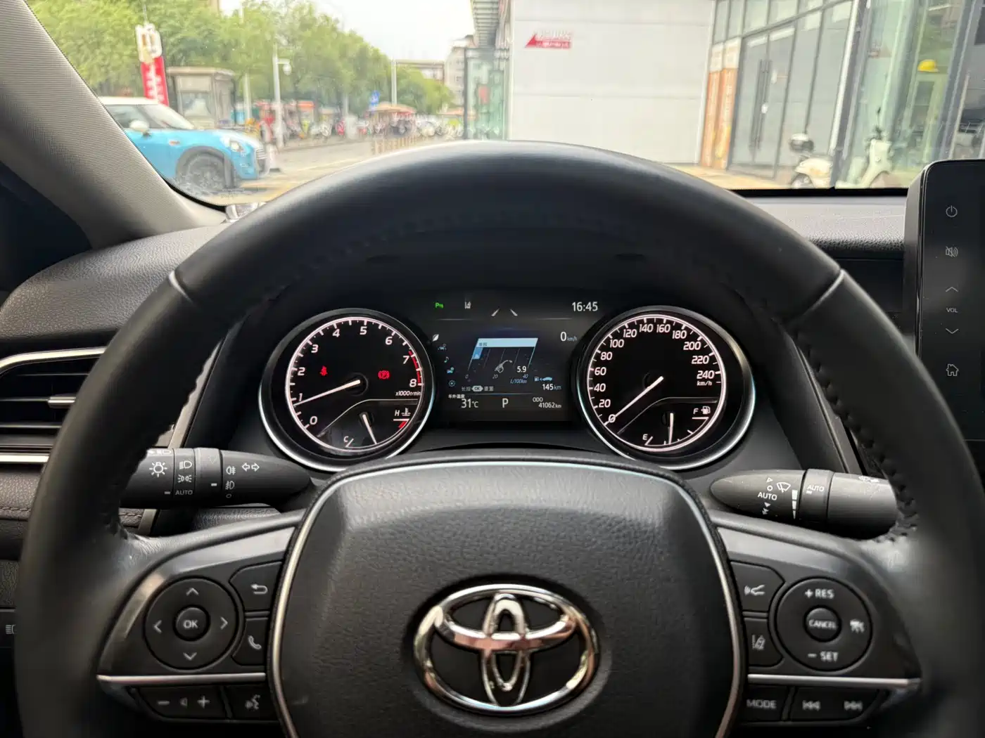 Toyota Camry 2021 2.0G Luxury Edition фото 13