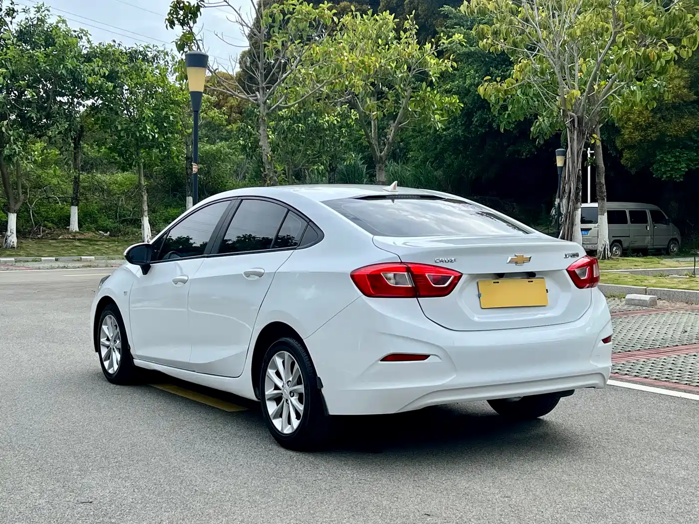 Chevrolet Cruze 2017 1.5L Manual Pioneer фото 5