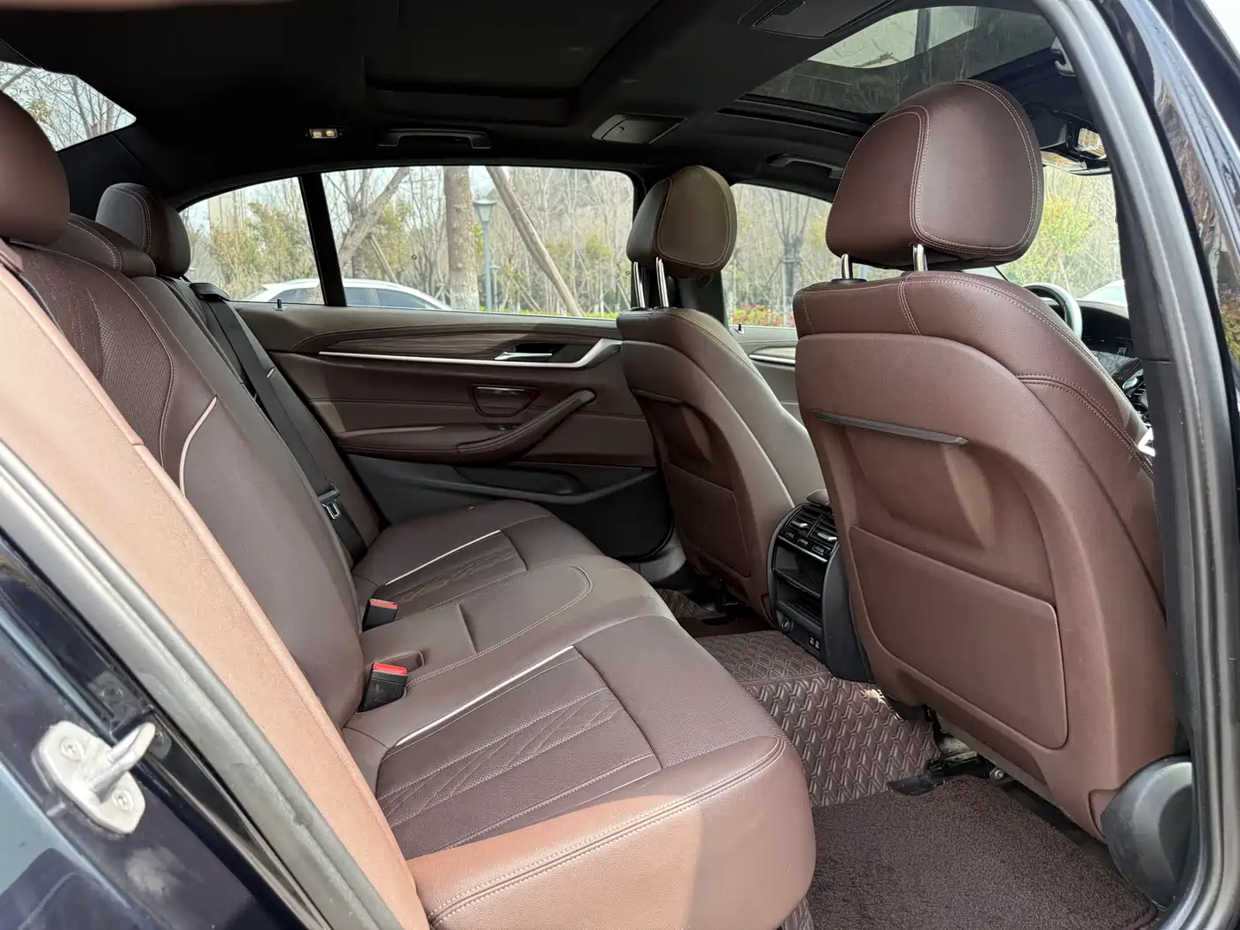 BMW 5 Series 2022 Facelift 530Li Leading M Sport Package фото 11