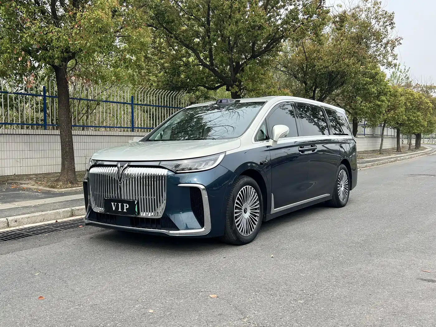 Voyah Auto Voyah Dreamer 2025 PHEV AWD Flagship Qian Kun Edition