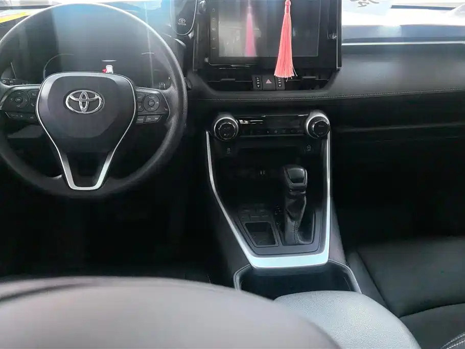 Toyota RAV4 Rongfang 2020 2.0L CVT 2WD Trend Edition фото 12