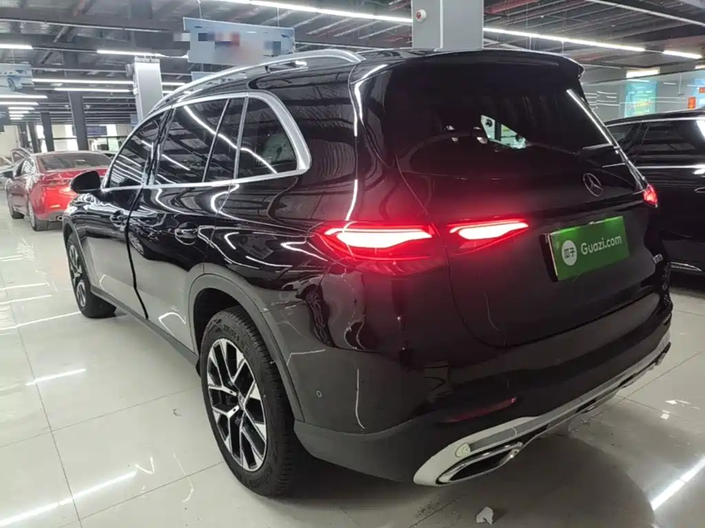 Photo 5 - Mercedes-Benz GLC
