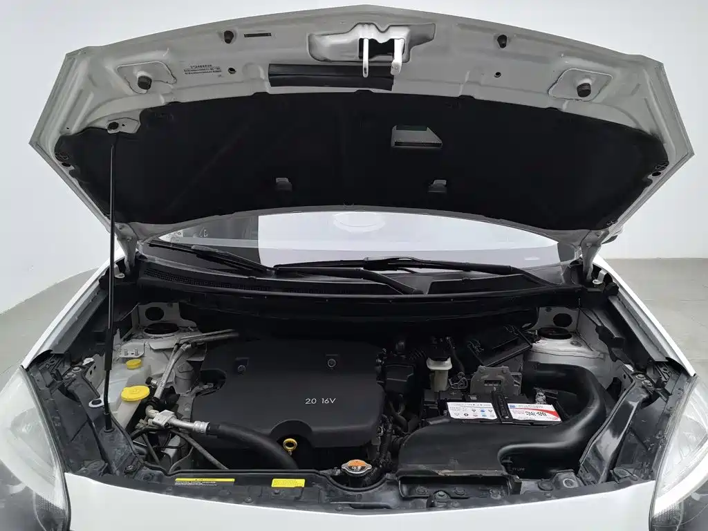 Renault Koleos (Import) 2014 2014 2.0L 2WD Fashion Edition