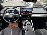 Фото 4 - Geely Preface