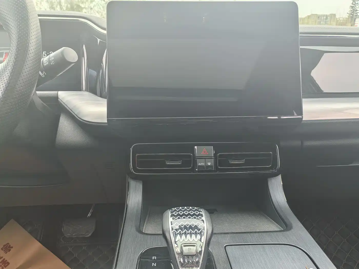 GAC Trumpchi Trumpchi GS8 2022 Dual Engine Series 2.0TM 2WD Premium Edition (7-Seater) фото 10