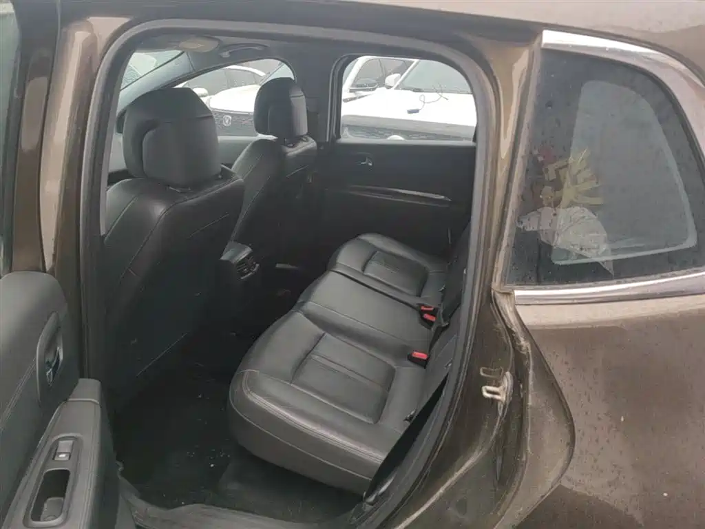 Peugeot 3008 2013 1.6THP Automatic Prestige Edition фото 17