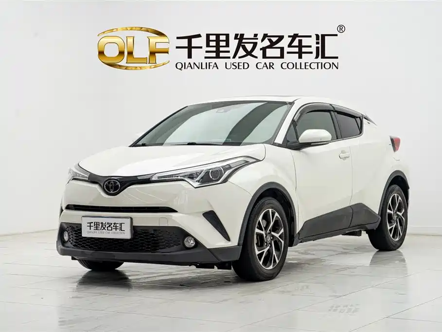 Toyota C-HR 2020 Model 2.0L Leading