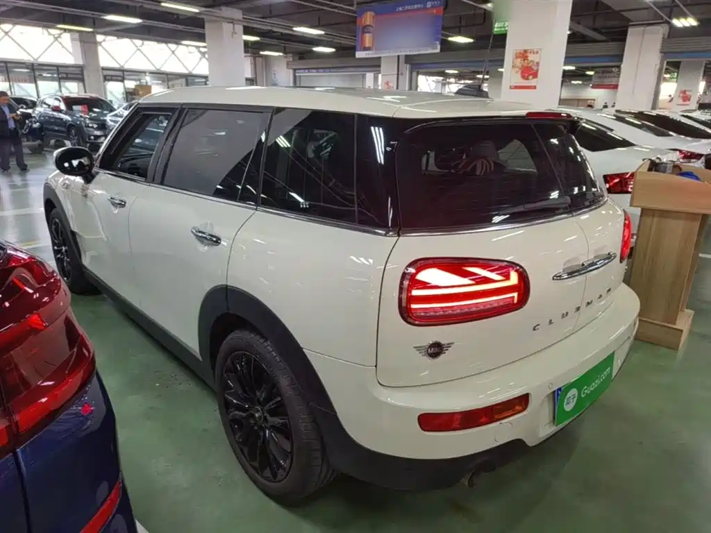 MINI CLUBMAN