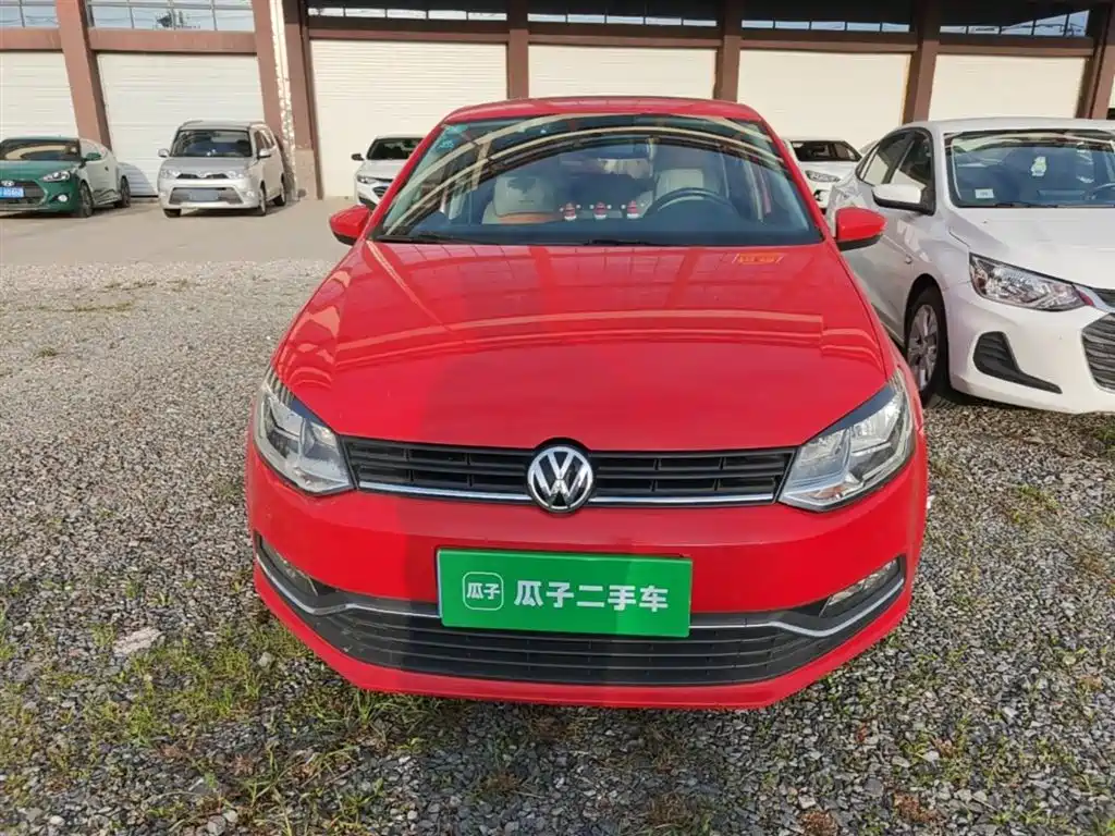 Volkswagen Polo 2016 1.6L Automatic Comfort фото 3