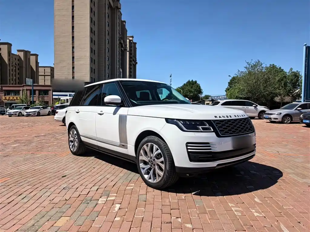 Land Rover Range Rover 2021 3.0 L6 Heritage Extended Classic Edition фото 6