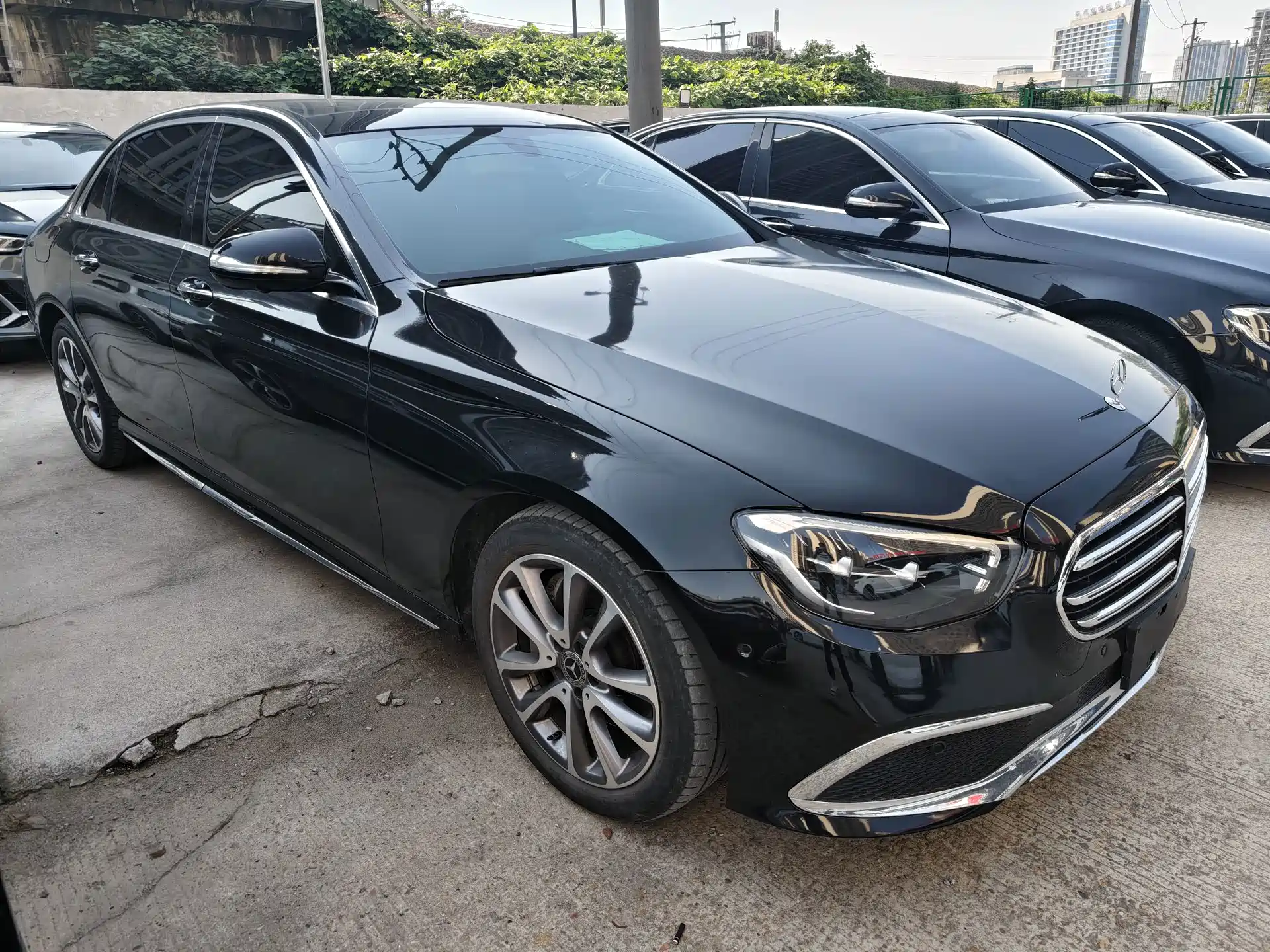 Фото 3 - Mercedes-Benz E-Class