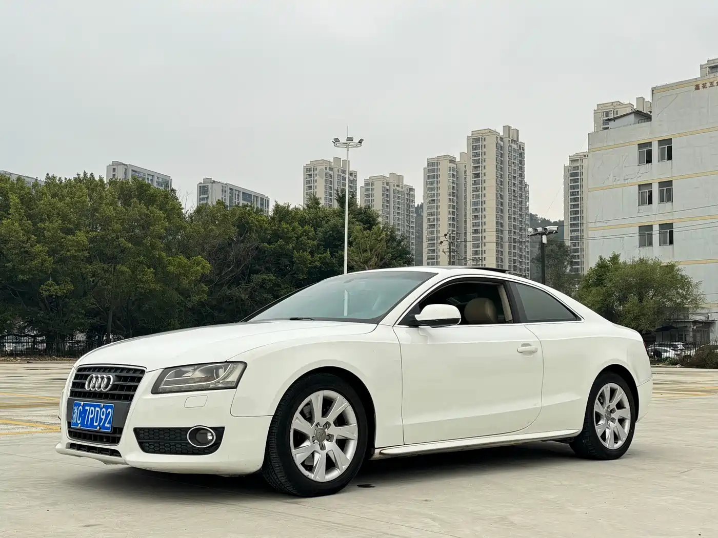 Audi A5 (Import) 2010 2.0TFSI Coupe Style Edition фото 2