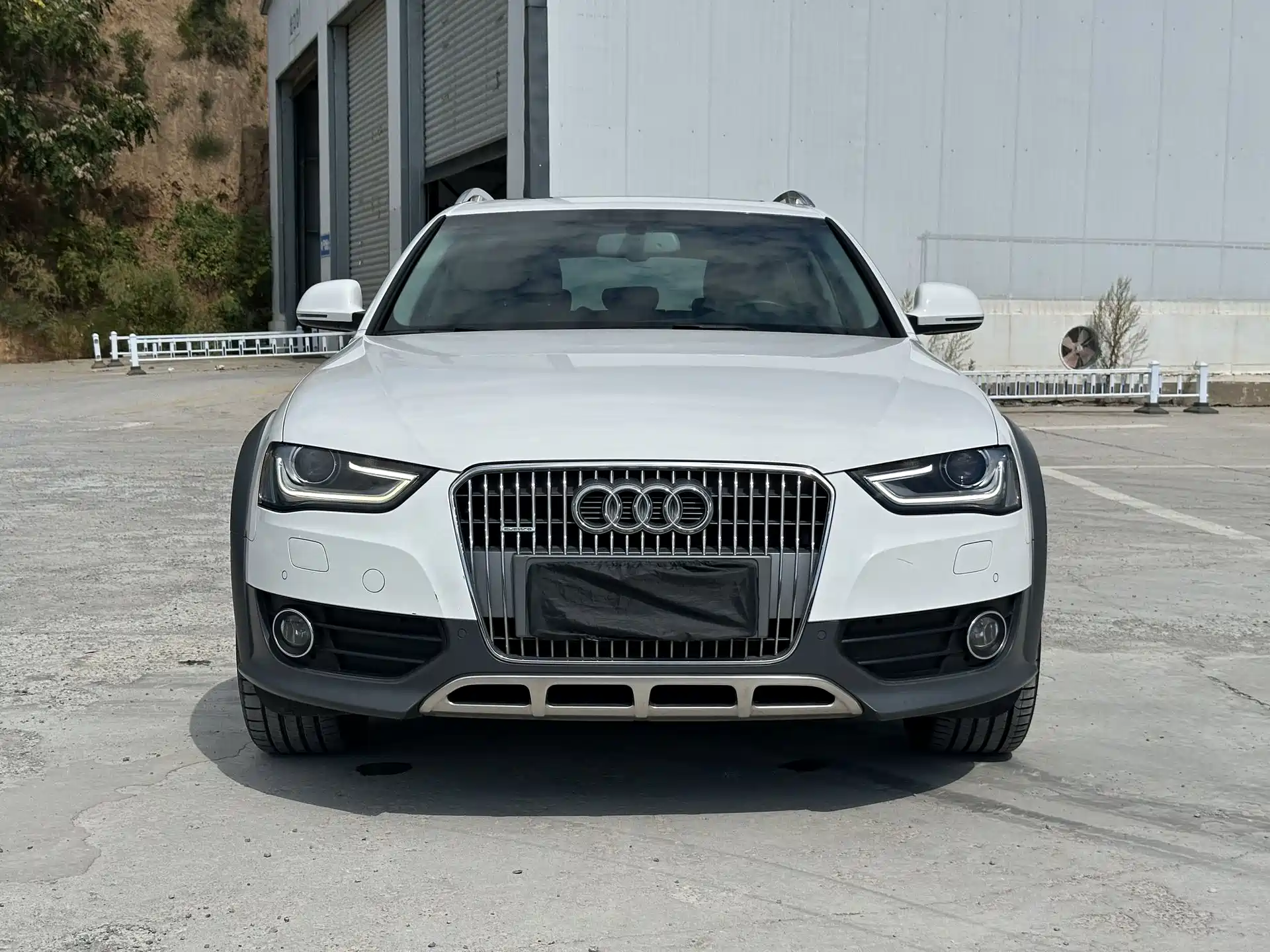 Фото 2 - Audi A4 (Import)