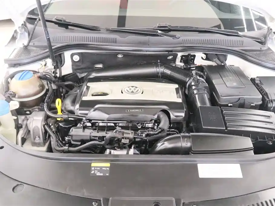 Volkswagen FAW-Volkswagen CC 2018 1.8TSI Luxury фото 20