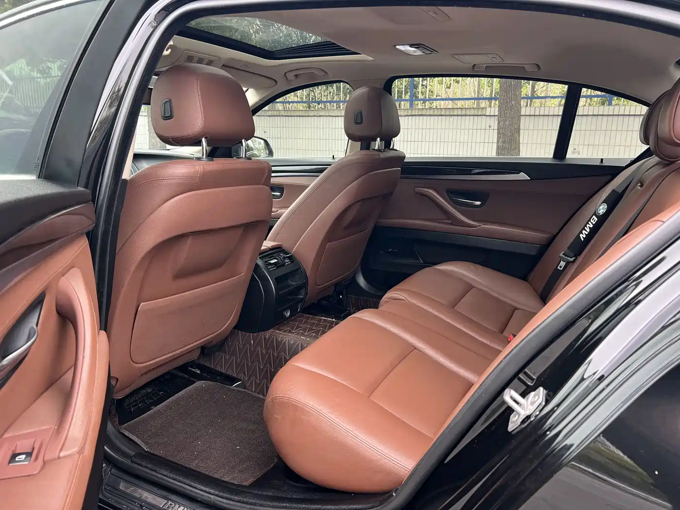 BMW 5 Series 2017 525Li Leading Edition фото 4