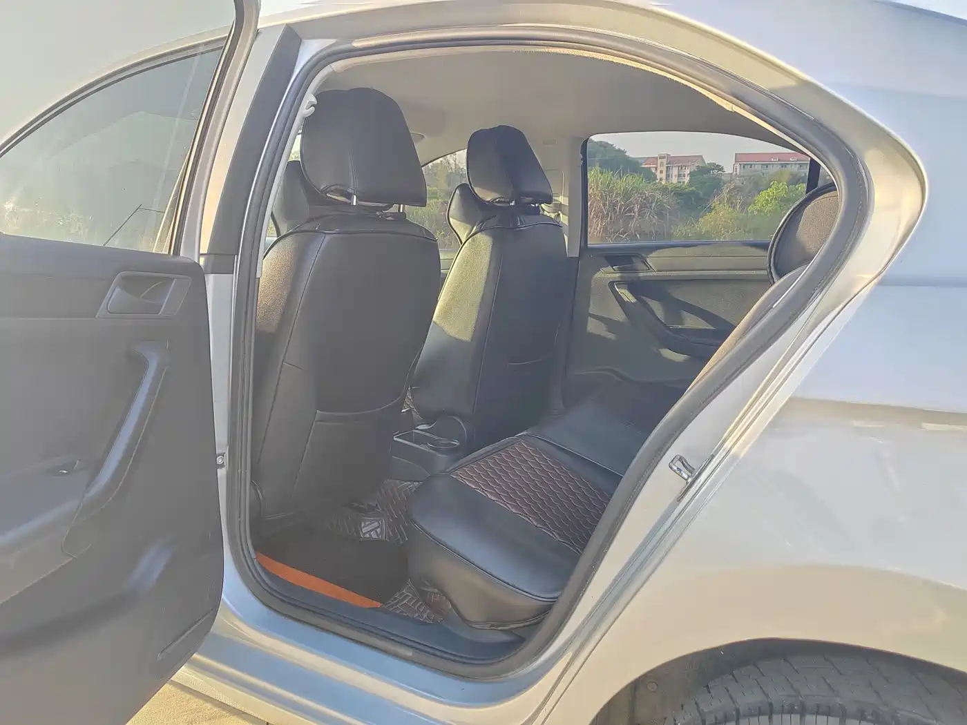 Volkswagen Jetta 2015 1.6L Manual Trend фото 9