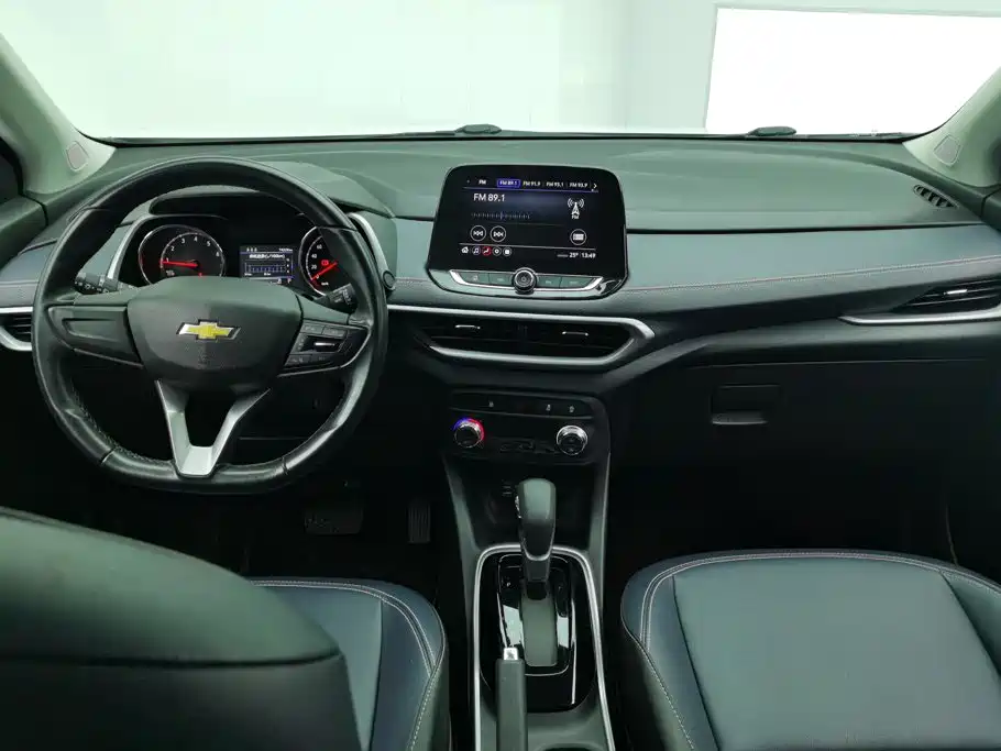 Chevrolet Trax 2021 2021 325T Auto Fun Edition China VI