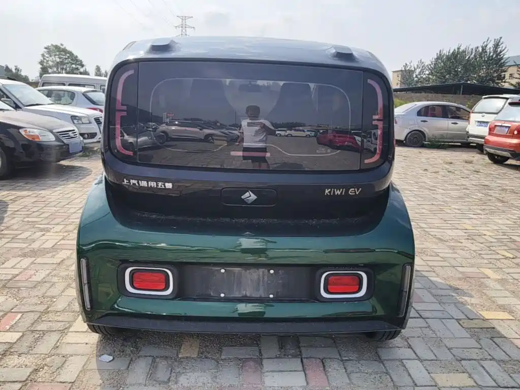 Фото 6 - Baojun KiWi EV