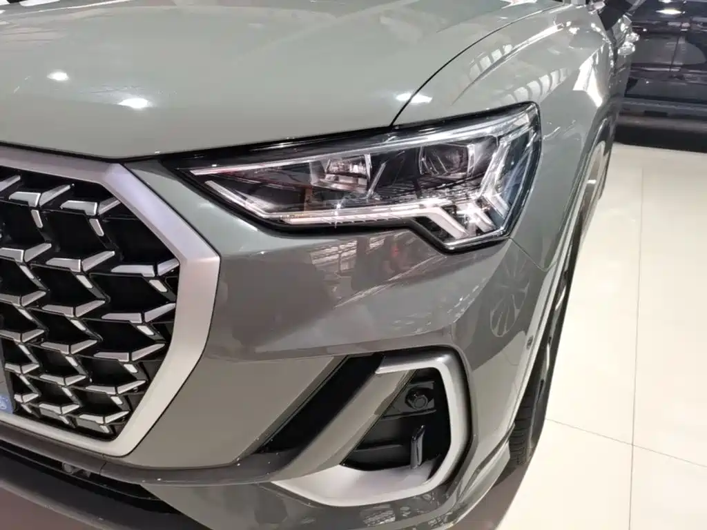 Audi Q3 2025 2024 35 TFSI Fashion Sport
