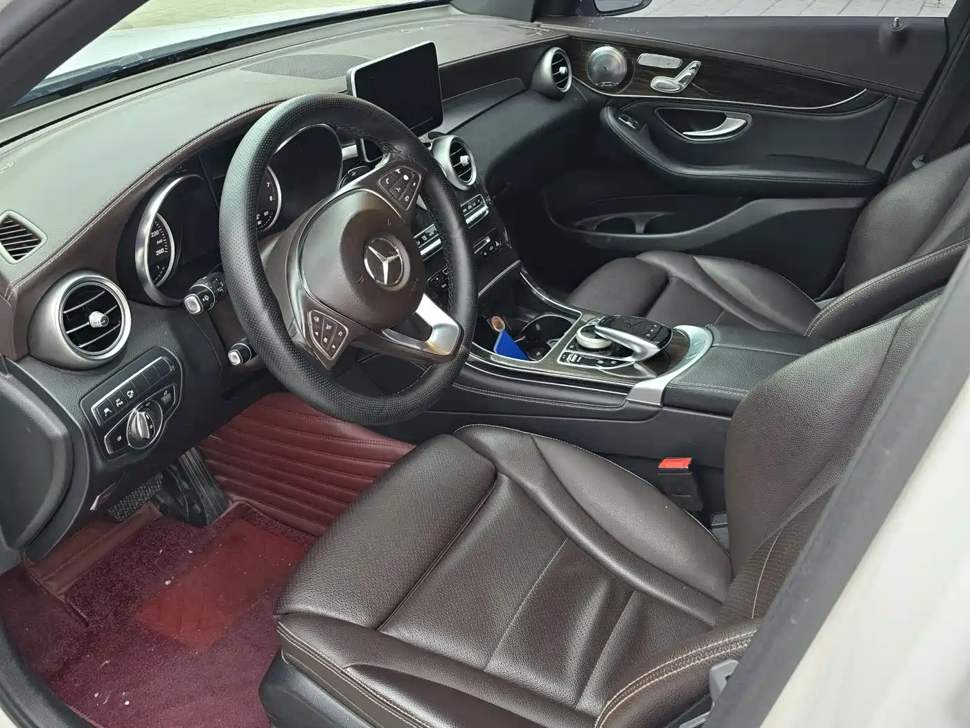 Mercedes-Benz GLC 2018 GLC 260 4MATIC Luxury фото 5