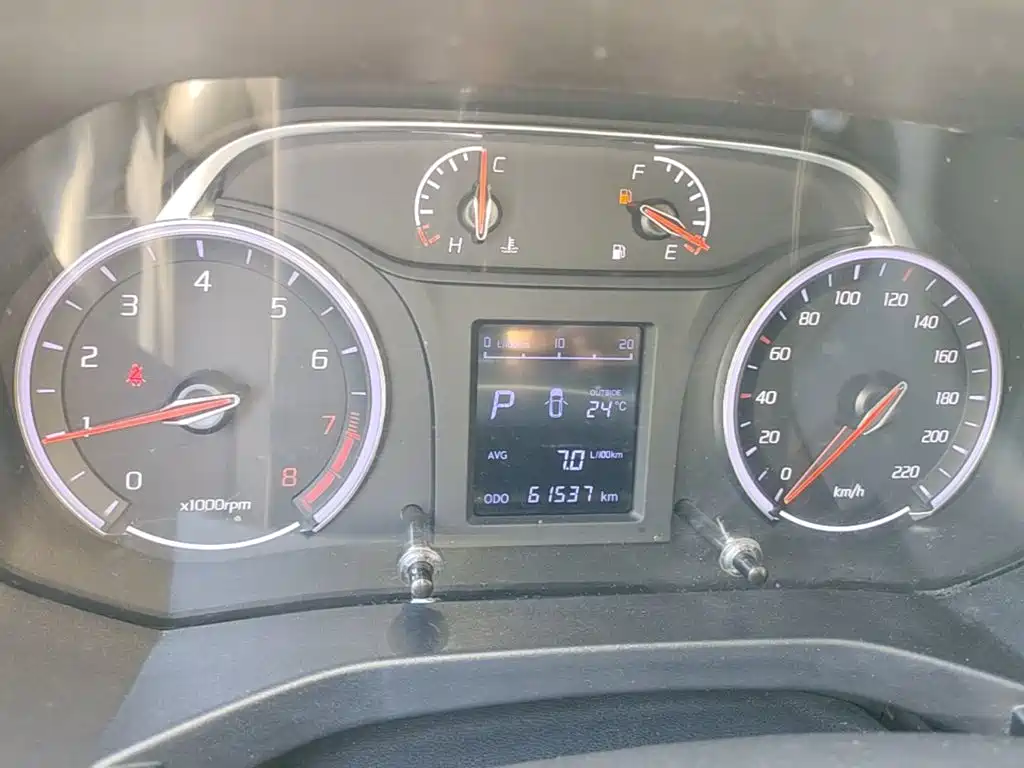 Landwind X2 2018 2017 1.6L Auto Platinum Edition