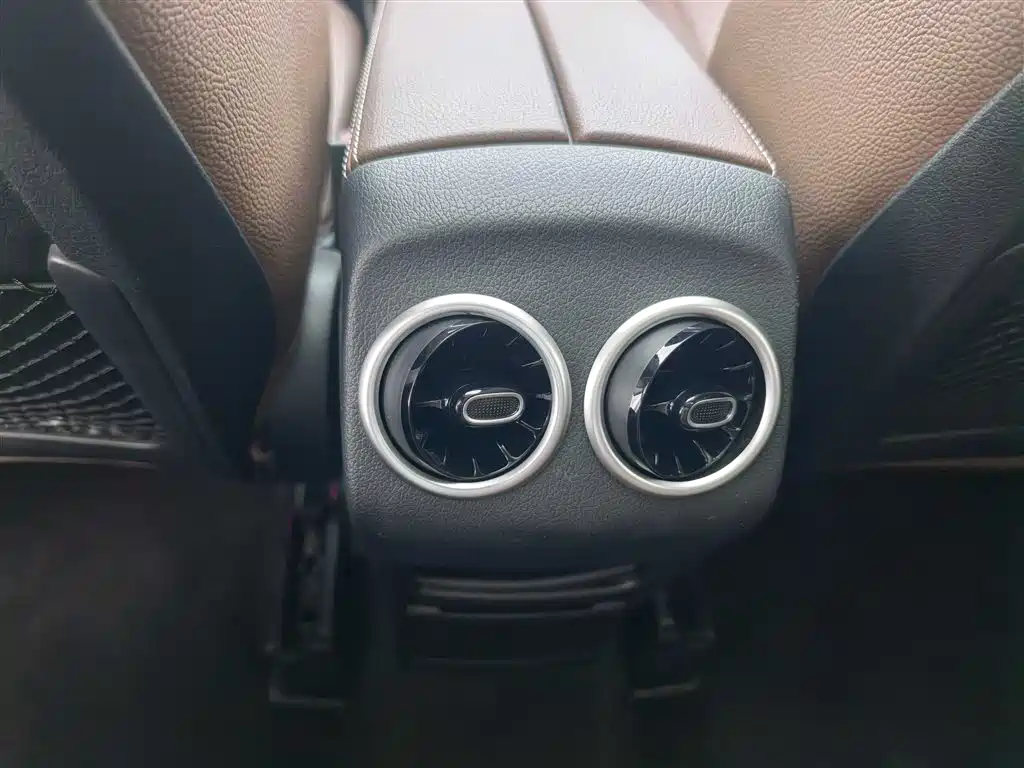 Mercedes-Benz GLB 2024 GLB 200 Dynamic фото 8