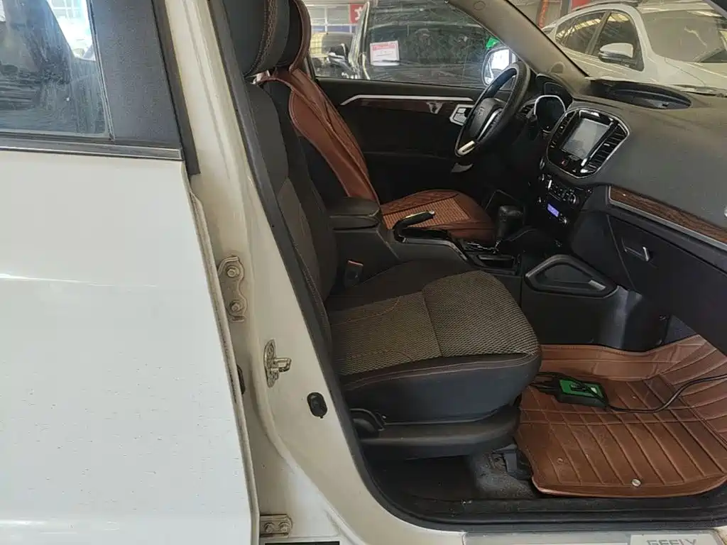 Geely GX7 2015 2015 Sport 2.0L Automatic Luxury Upgrade China V