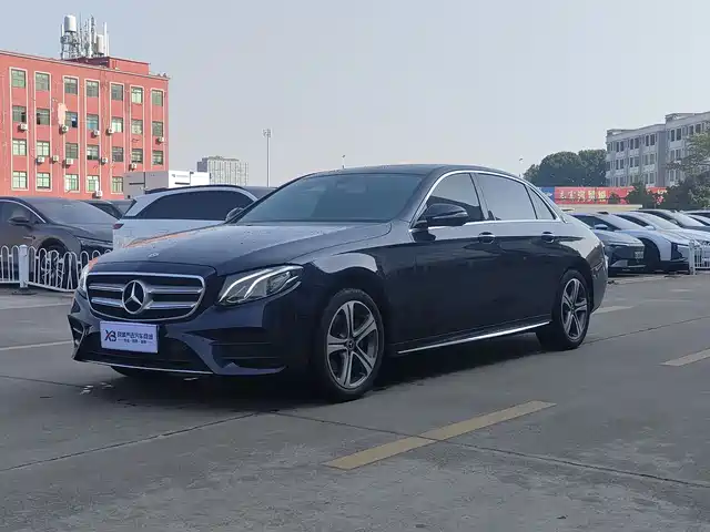MERCEDES-BENZ E CLASS
