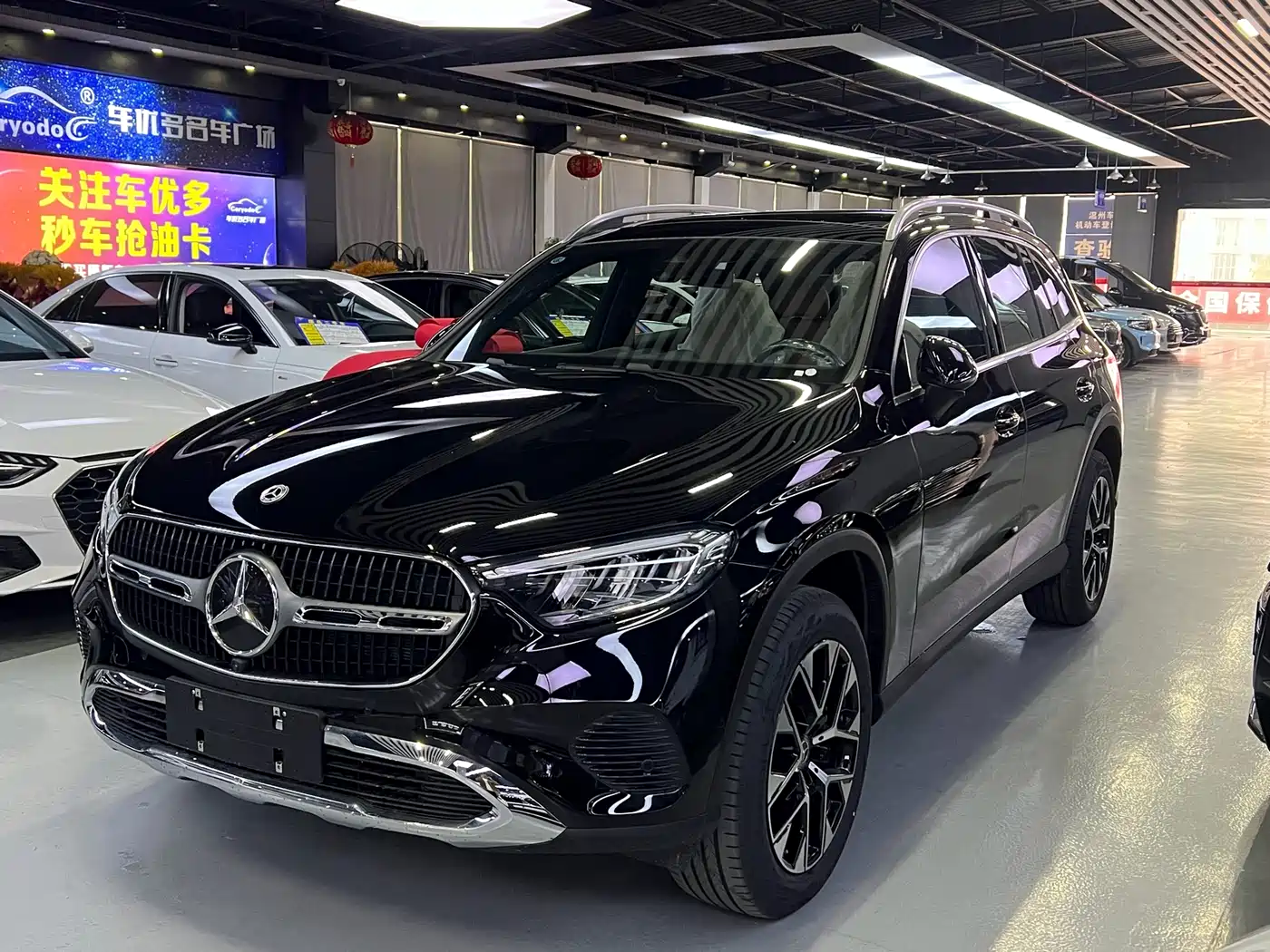 MERCEDES-BENZ GLC 2026